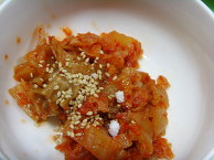 설날 이후의 매콤한 비빔국수