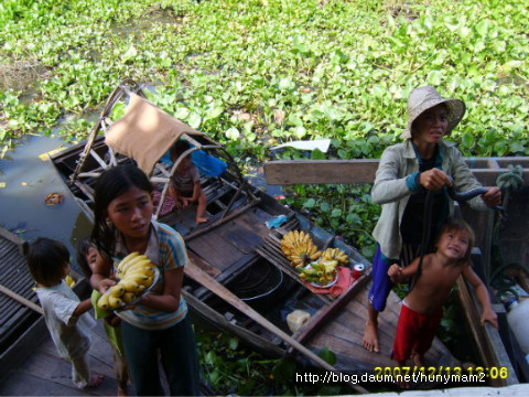 캄보디아 튼레샵호수 수상촌^^