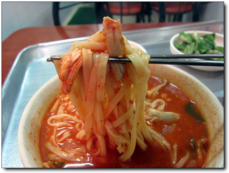 얼큰이 칼국수 이미지