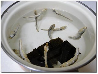고향의 맛~ 구운 떡으로 만든 굴떡국