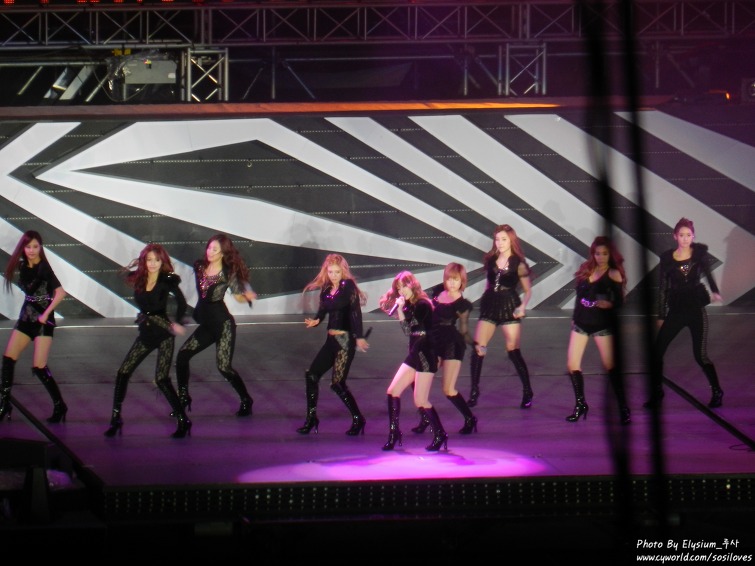 [PIC][18-08-2012]Hình ảnh mới nhất từ "SMTOWN in Seoul" của SNSD  - Page 7 170DDF35502FC7E921A783