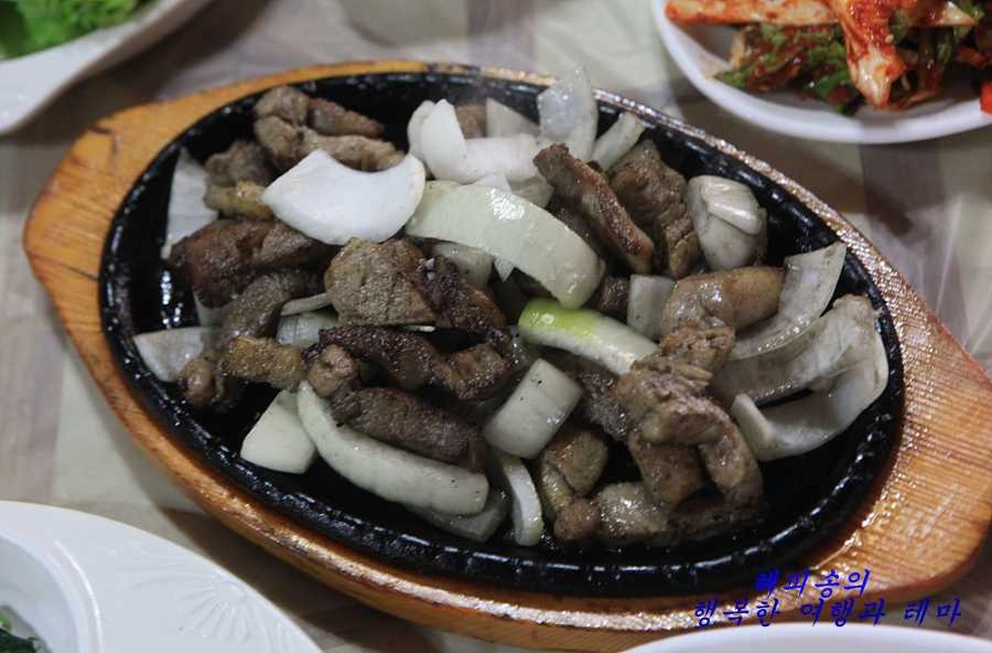 숯불흑돼지 이미지