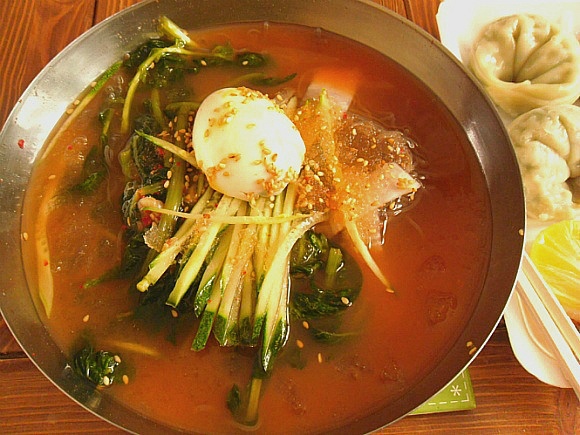 냉 면