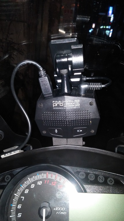 Z1000SX - 파인뷰 블랙박스 진동원인 및 위치수정
