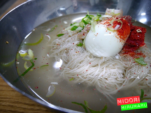 심심한 평양냉면, 맛있는 제육~시원하고 매력있는 맛. - 종로 지역 추천맛집 을지면옥 후기