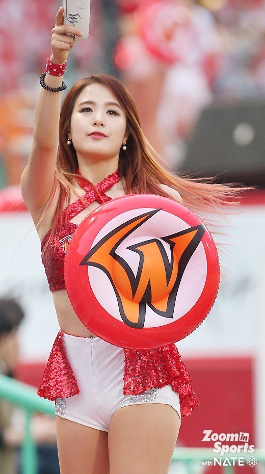 SK 와이번스 이소연 치어리더