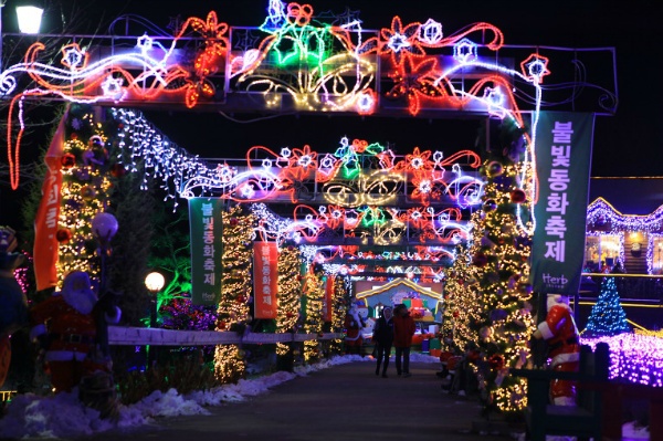 9932E44F5BF69CF91FEAF2