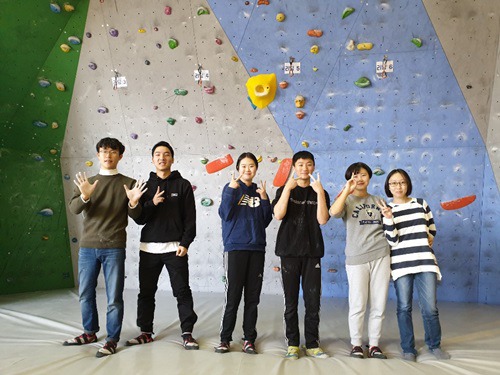 “포기란 없다!“ 대전, 충북학습관 클라이밍과 패션 디자인 수업