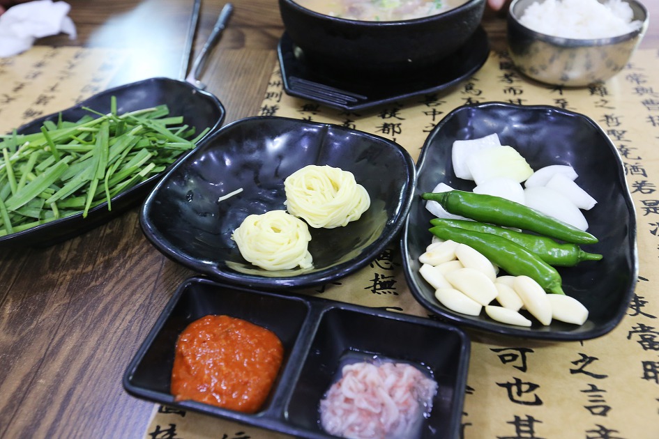 망미동 국밥 맛집 : 영진돼지국밥 코스트코센텀점  