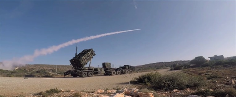 미 육군 제 10 방공 미사일 사령부의 패트리어트 미사일 발사 테스트-US 10th Army Air and Missile Defense Command  firing Patriot Missile