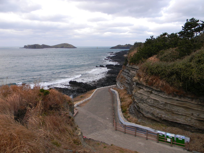 제주도 서쪽 끝에 자리한 해안 오름, 수월봉 (엉알해안, 수월봉전망대, 제주올레길12코스)