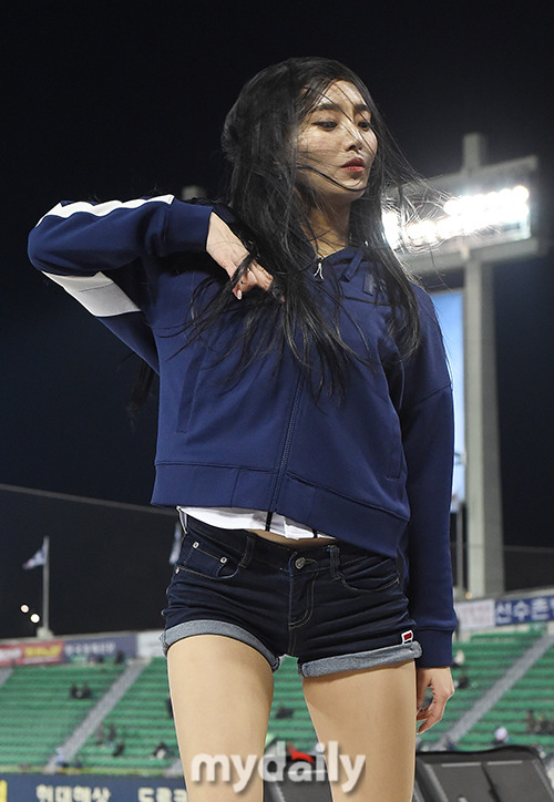 두산 치어리더 이나경