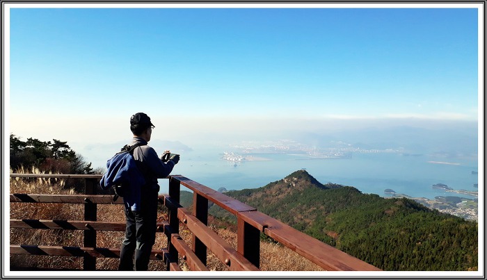 *16.망 운 사 *
